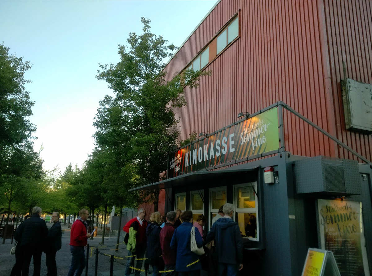 Das Foto zeigt die Kinokasse des Open Air Kinos im Landschaftspark Duisburg-Nord