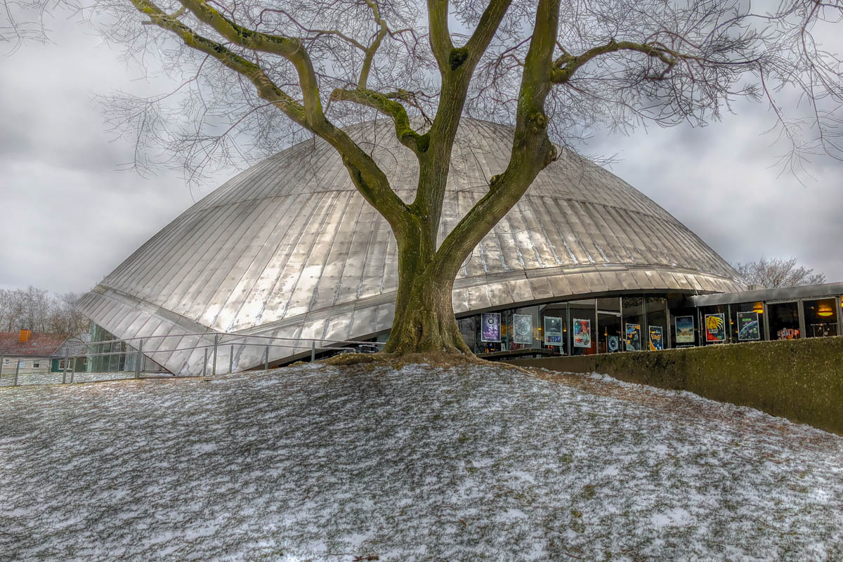 Das Foto zeigt das Planetarium Bochum