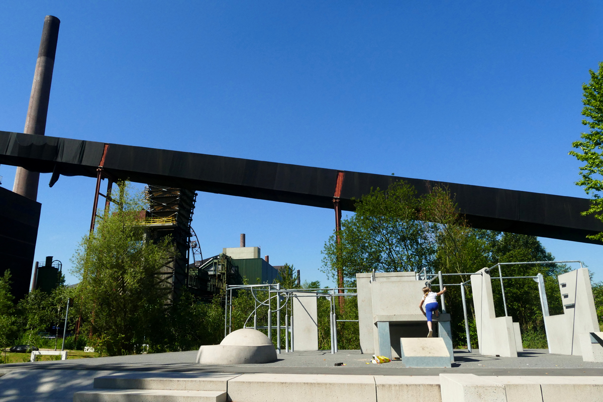 Das Bild zeigt die Parkur-Anlage auf dem Gelände der ehemaligen Kokerei Zollverein