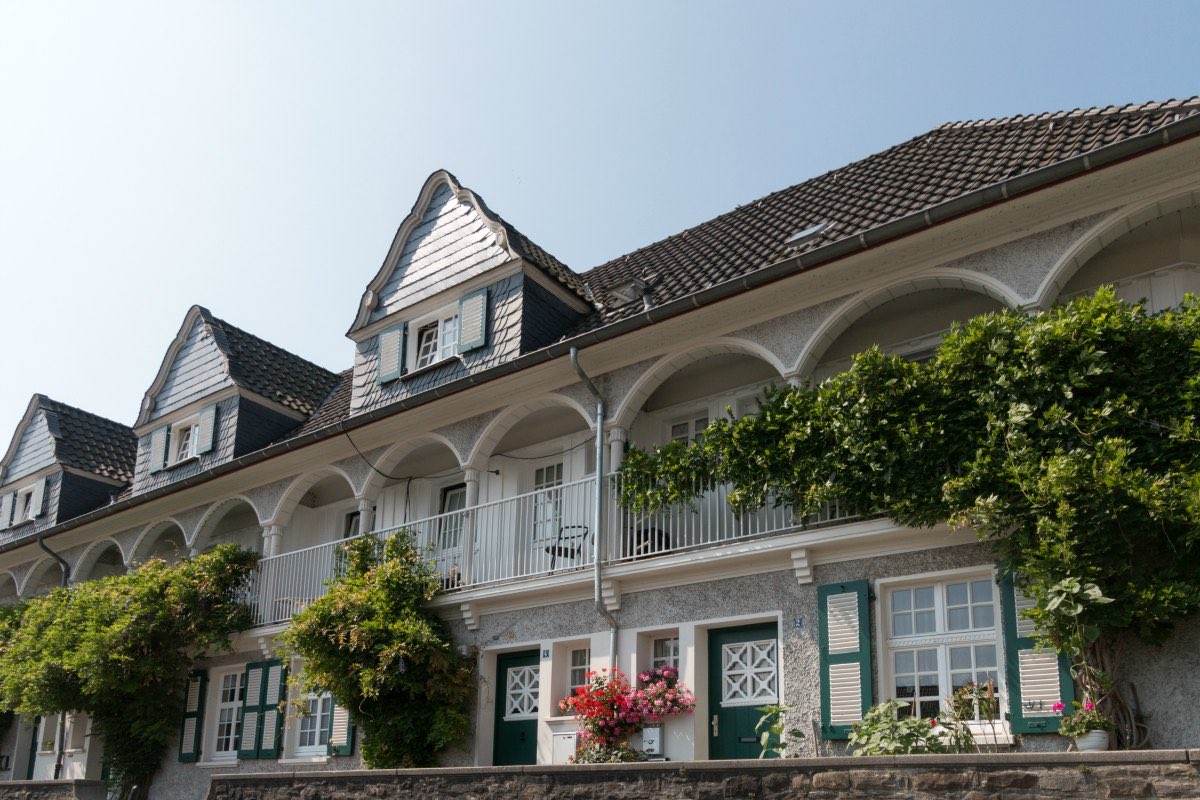 Das Bild zeigt ein Haus in der Gartenstadt Essen-Margarethenhöhe.