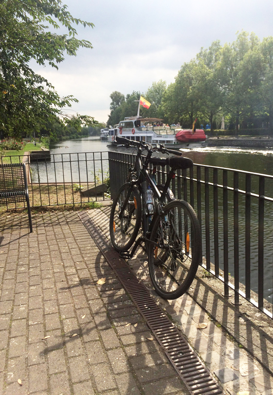 Das Foto zeigt die Weiße Flotte Mülheim an der Ruhr