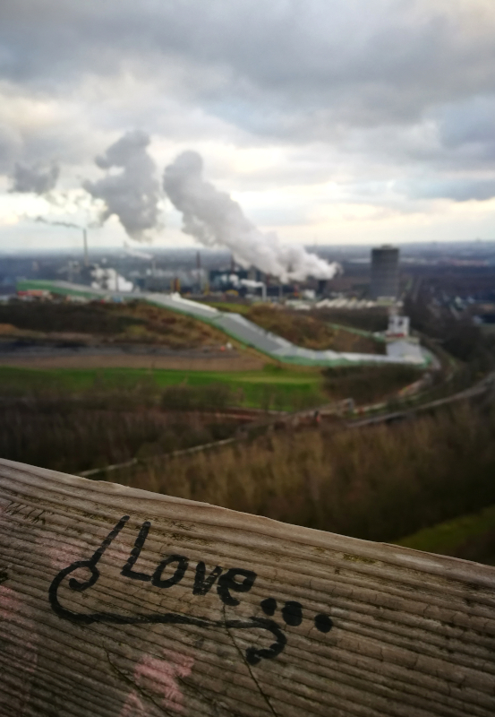 Das Bild zeigt den Blick vom Tetraeder in Bottrop