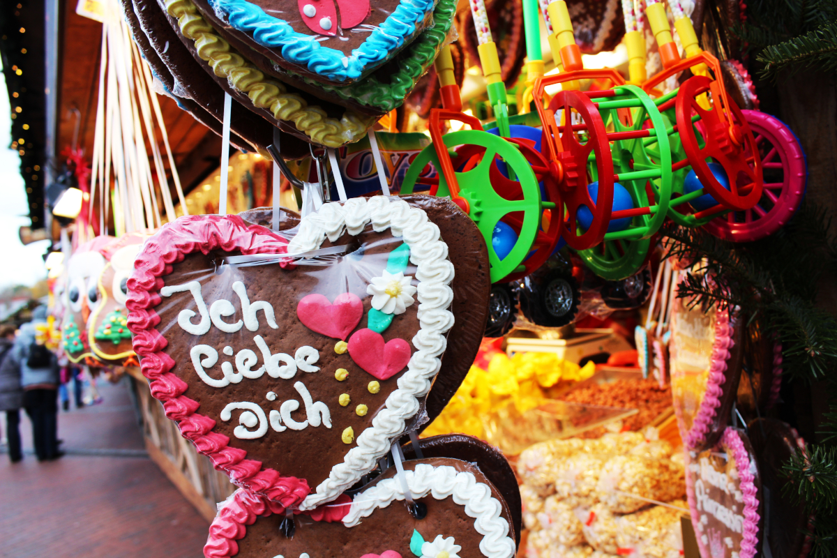 Das Bild zeigt Lebkuchenherzen auf dem Weihnachtsmarkt Oberhausen.