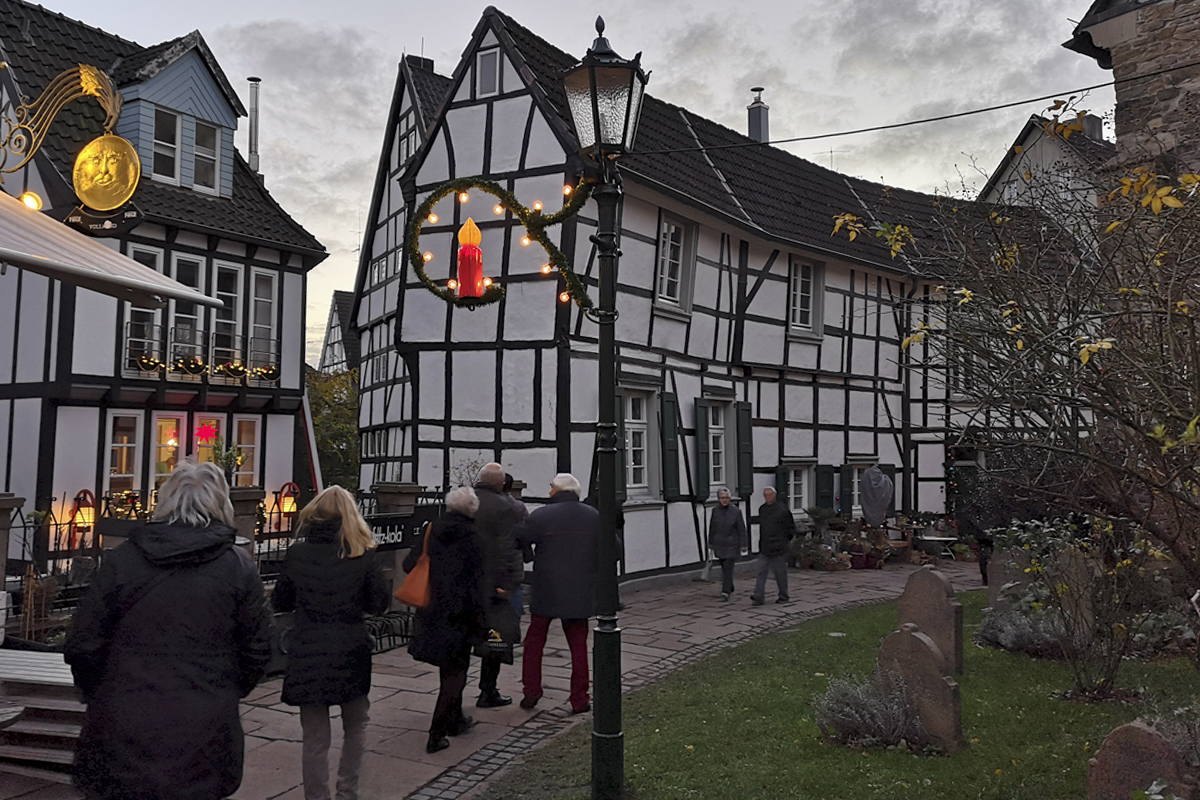 Das Foto zeigt Fachwerkhäuser in der Altstadt von Hattingen
