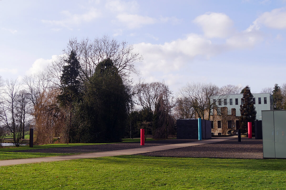 Das Foto zeigt den Schlosspark in Bochum-Weitmar
