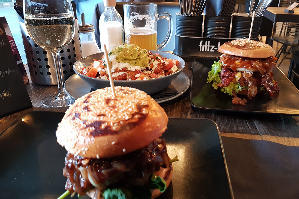 Das Foto zeigt Burger im "Bang Bang Burges & Beer" in Gelsenkirchen