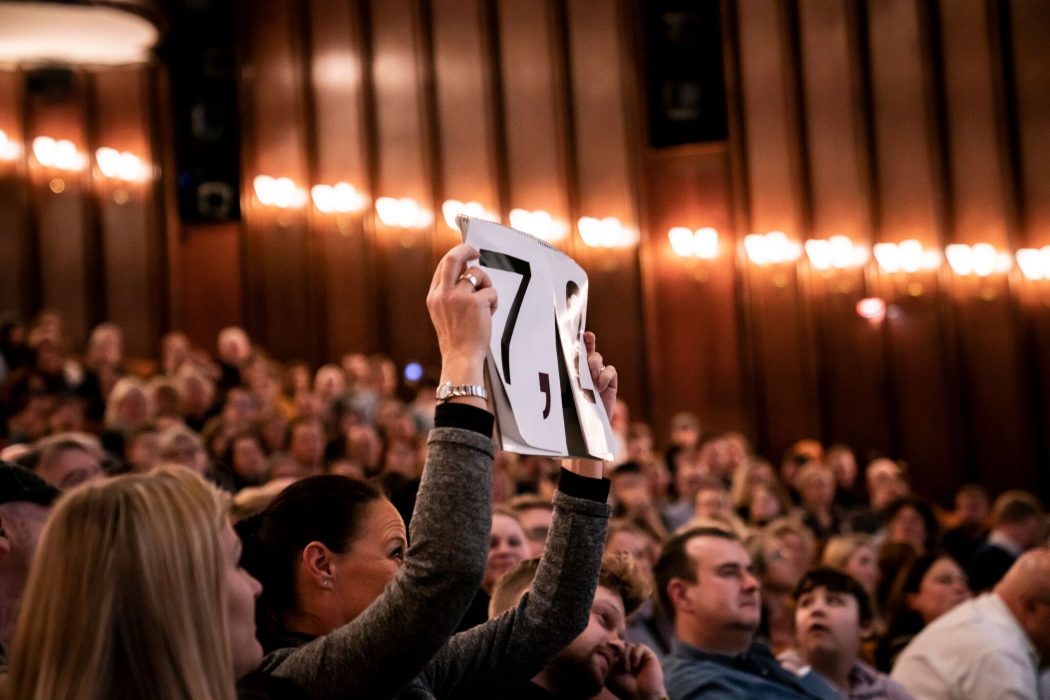 Das Foto zeigt das Publikum beim Best of Poetry Slam