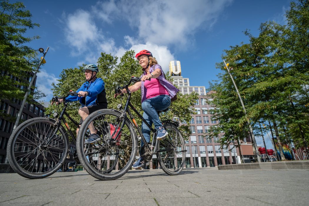 Das Foto zeigt Fahrradfahrer am Dortmunder U