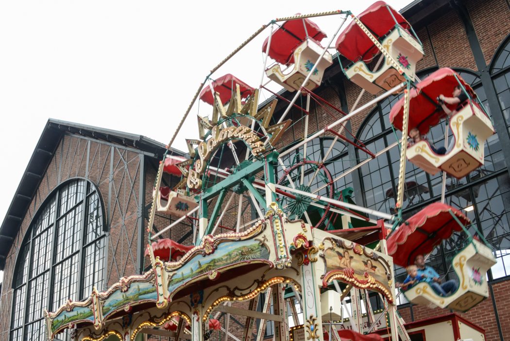 Das Foto zeigt ein altes Riesenrad beim Once upon a time festival auf dem Gelände der Zeche Zollern in Dortmund