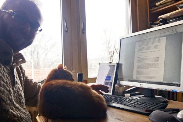 Das Foto zeigt Jochen im Homeoffice