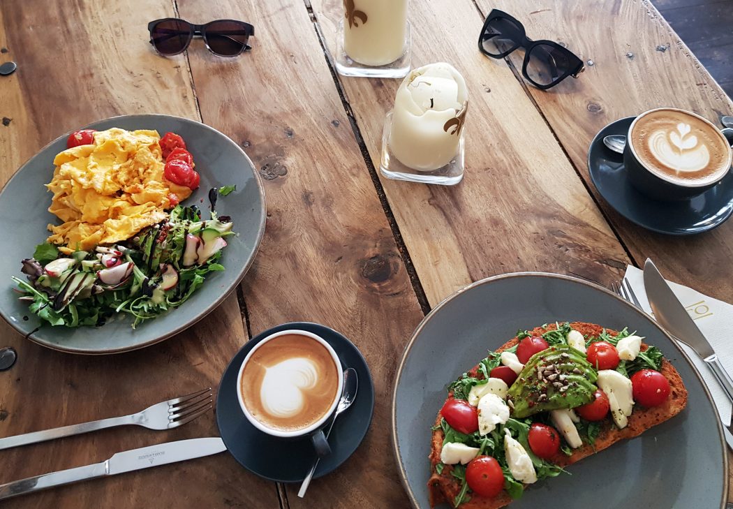 Das Foto zeigt Frühstück und Kaffee im Perfetto in Mülheim
