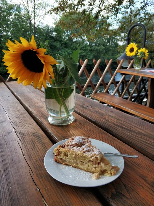 Das Foto zeigt Apfelkuchen in der Tomate in Mülheim an der Ruhr