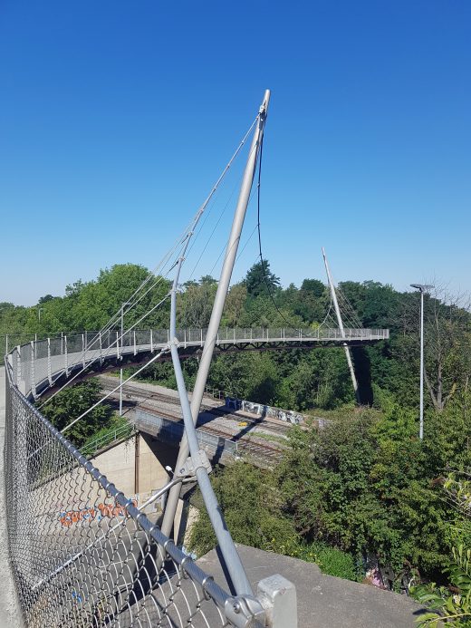 Das Foto zeigt die Erzbahnschwinge im Westpark Bochum