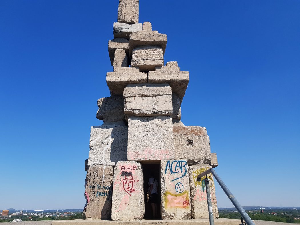 Das Foto zeigt die Himmelstreppe auf der Halde Rheinelbe in Gelsenkirchen