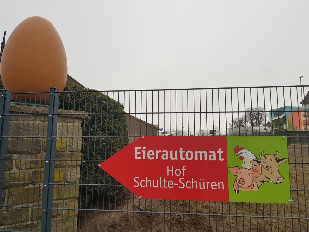 Das Foto zeigt ein Schild des Hofs Schulte-Schüren in Bochum