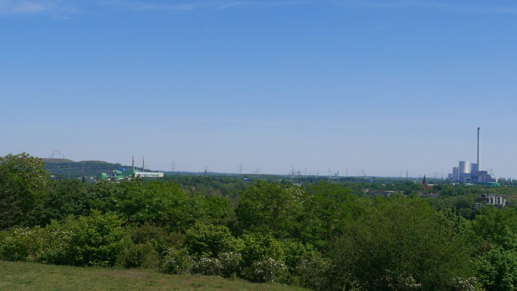 Das Foto zeigt den Ausblick von der Halde Pluto in Herne