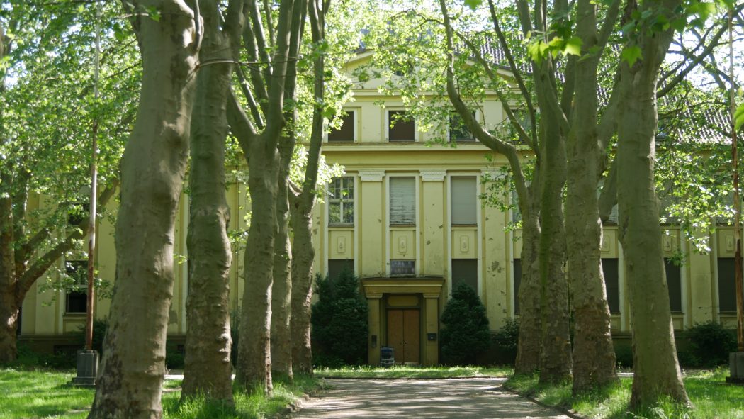 Das Foto zeigt die frühere Hauptverwaltung der Zeche Friedrich der Große in Herne