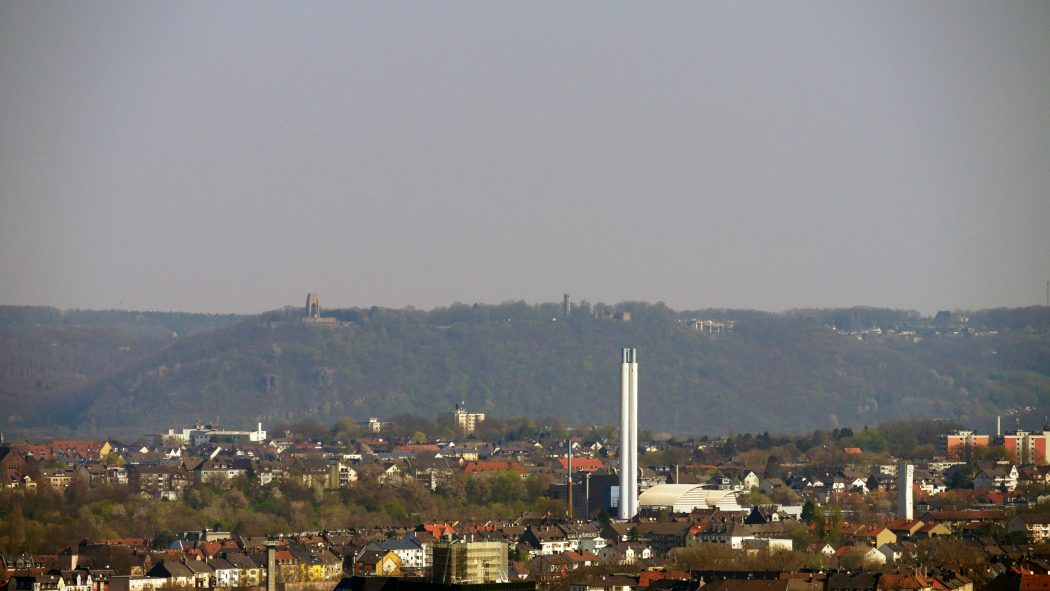 Das Foto zeigt die Aussicht vom 3 Türme WEG auf Hagen