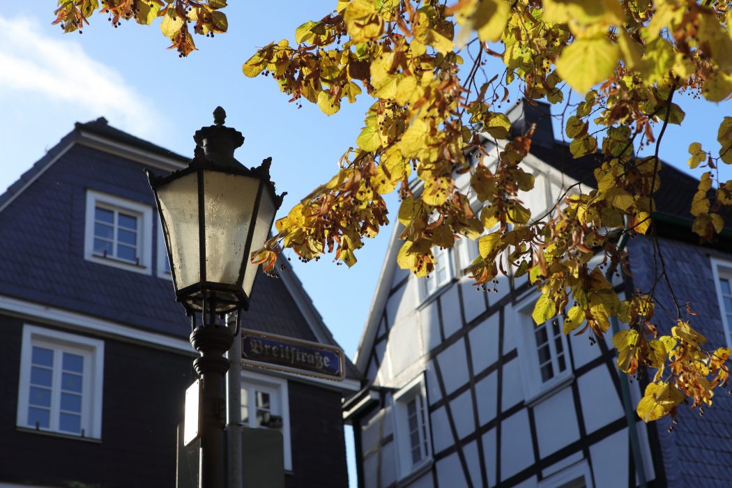 Das Foto zeigt Fachwerk in der Langenberger Altstadt