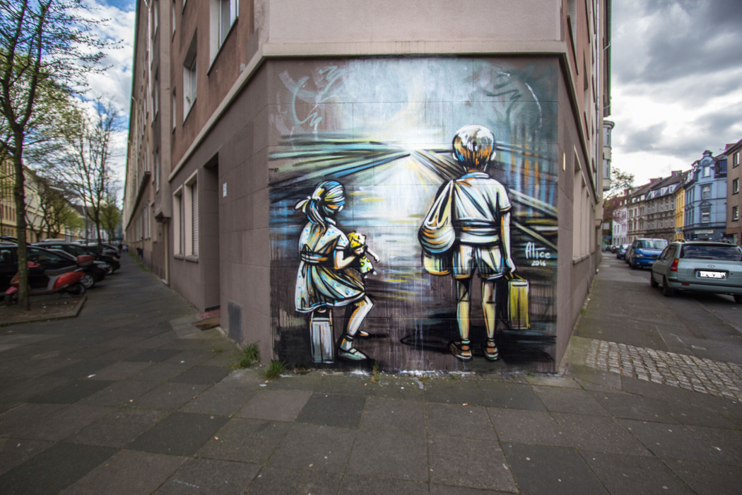 Das Foto zeigt Street Art in Dortmund in Form des Murals von Alice Pasquini