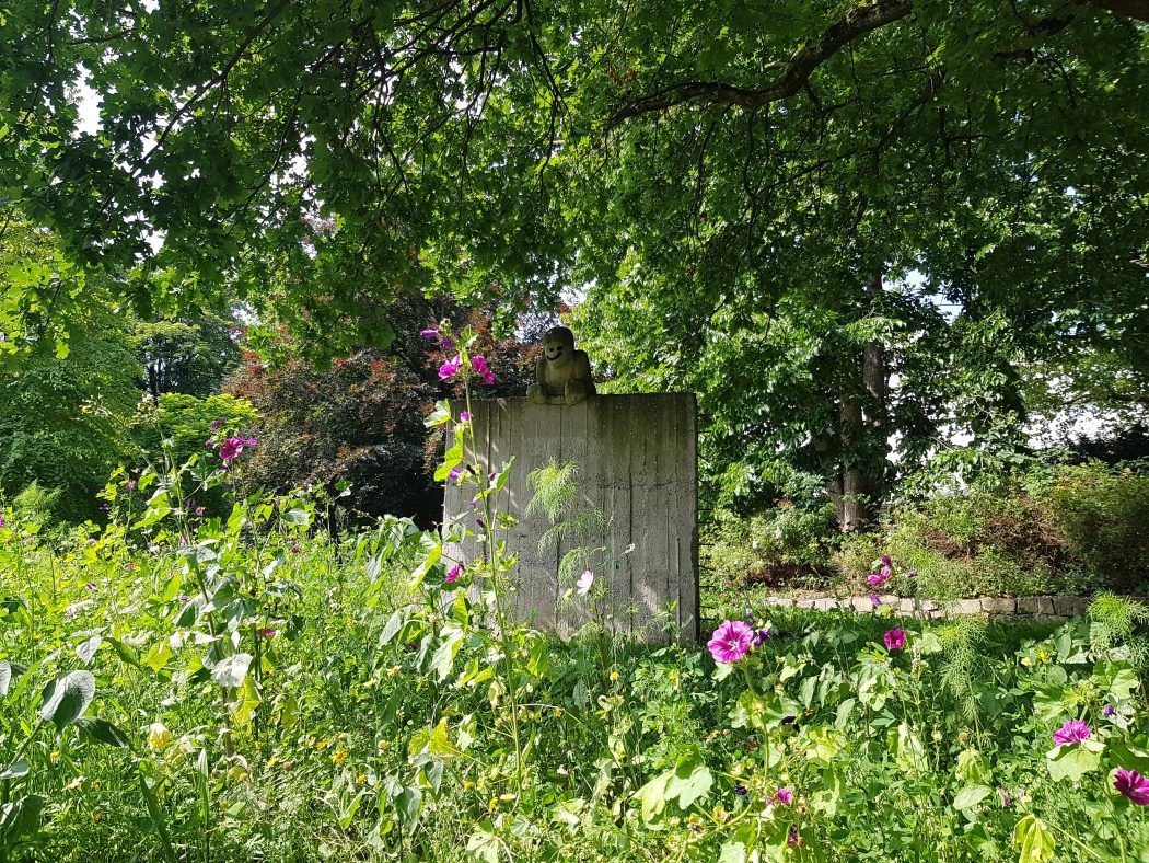 Das Foto zeigt eine Skulptur am Mauerpark in Unna