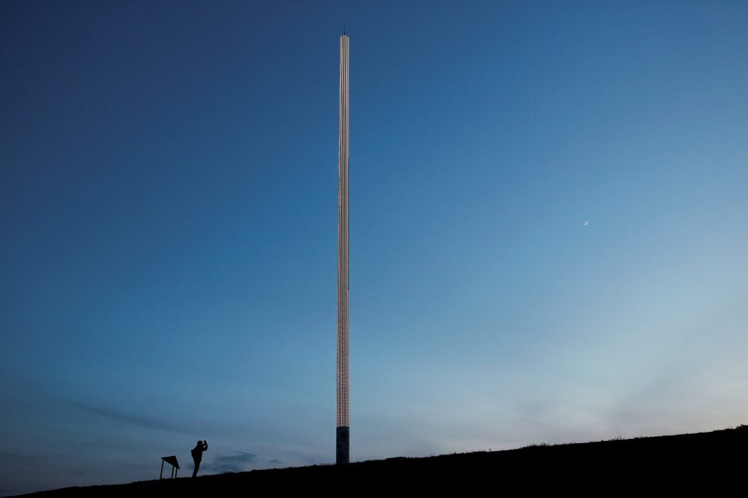 Das Foto zeigt die Halde Großes Holz in Bergkamen - einen von zahlreichen Fotospots im Ruhrgebiet bei Nacht