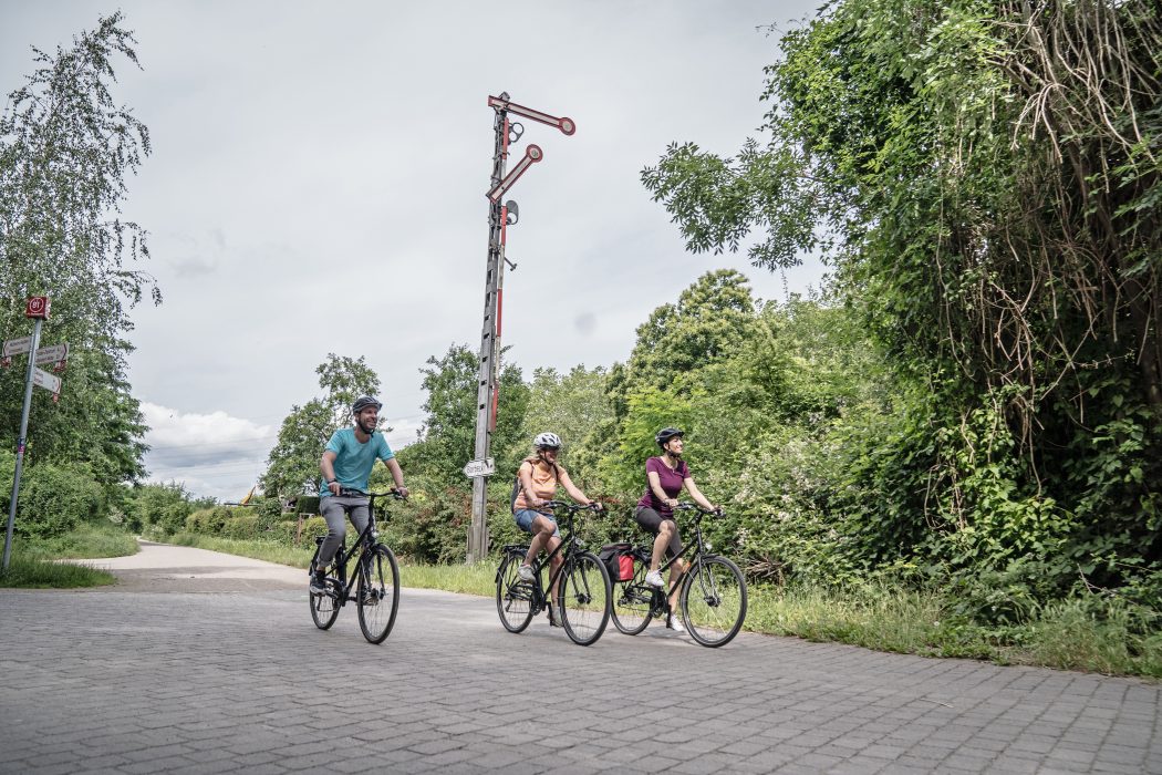 Das Foto zeigt den Bahntrassenradweg Rheinische Bahn in Essen