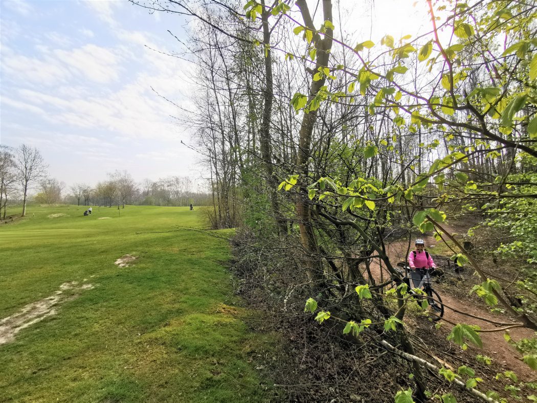 Das Foto zeigt den Golfplatz Jacobi an der Jacobi-Trasse in Oberhausen