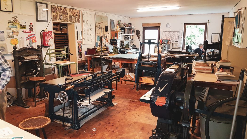 Das Foto zeigt das Atelier für Bucheinband von Dietmar und Regina Klein im Halfmannshof im Kreativquartier Ückendorf in Gelsenkirchen