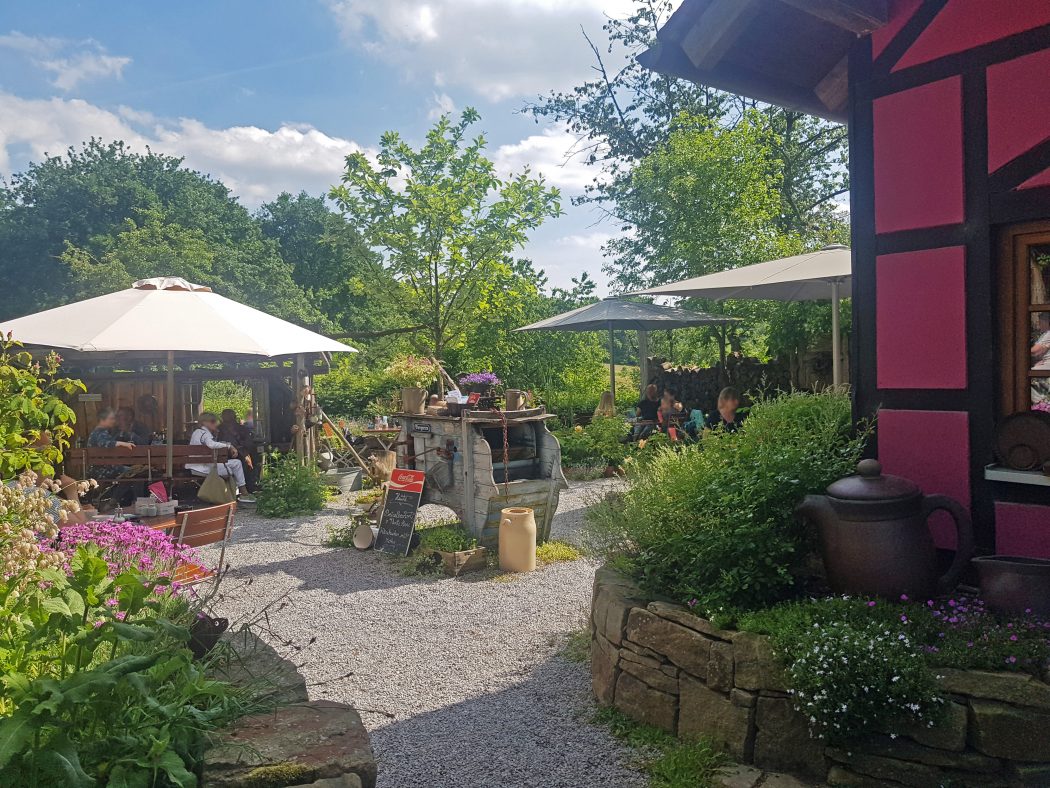 Das Foto zeigt den Hinterhof des Café Kännchen in Gevelsberg