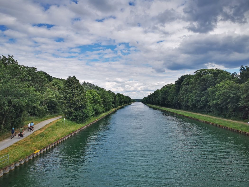 Das Foto zeigt den Wesel-Datteln-Kanal