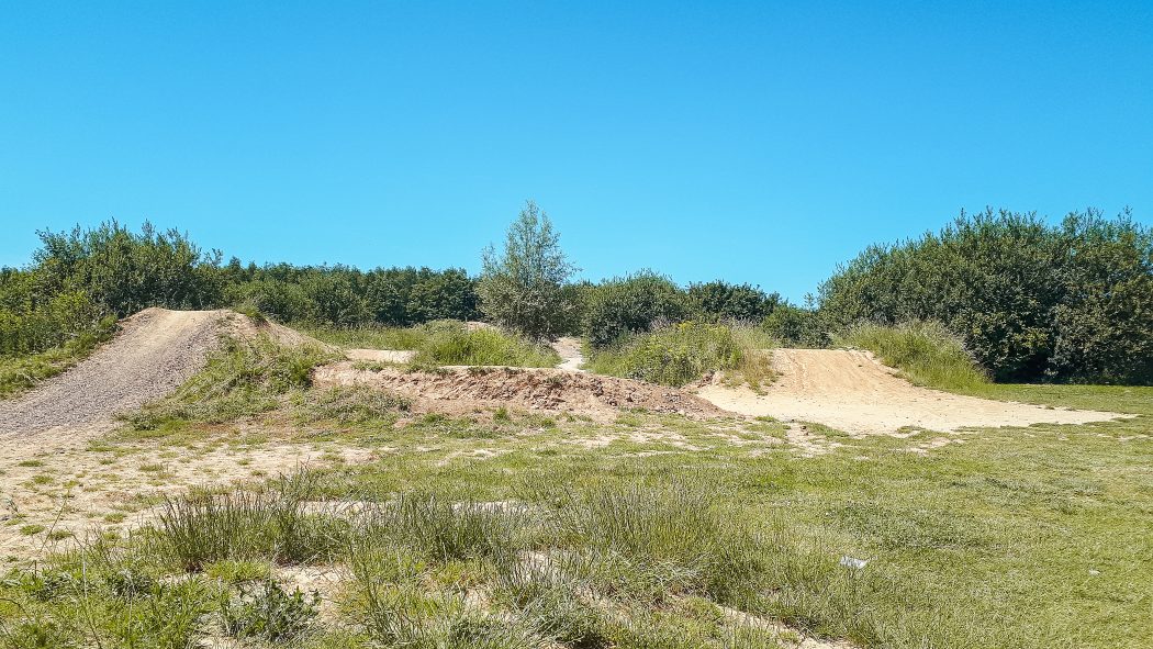 Das Foto zeigt den BMX- und Mountainbike-Parcour am Springorum-Park in Bochum