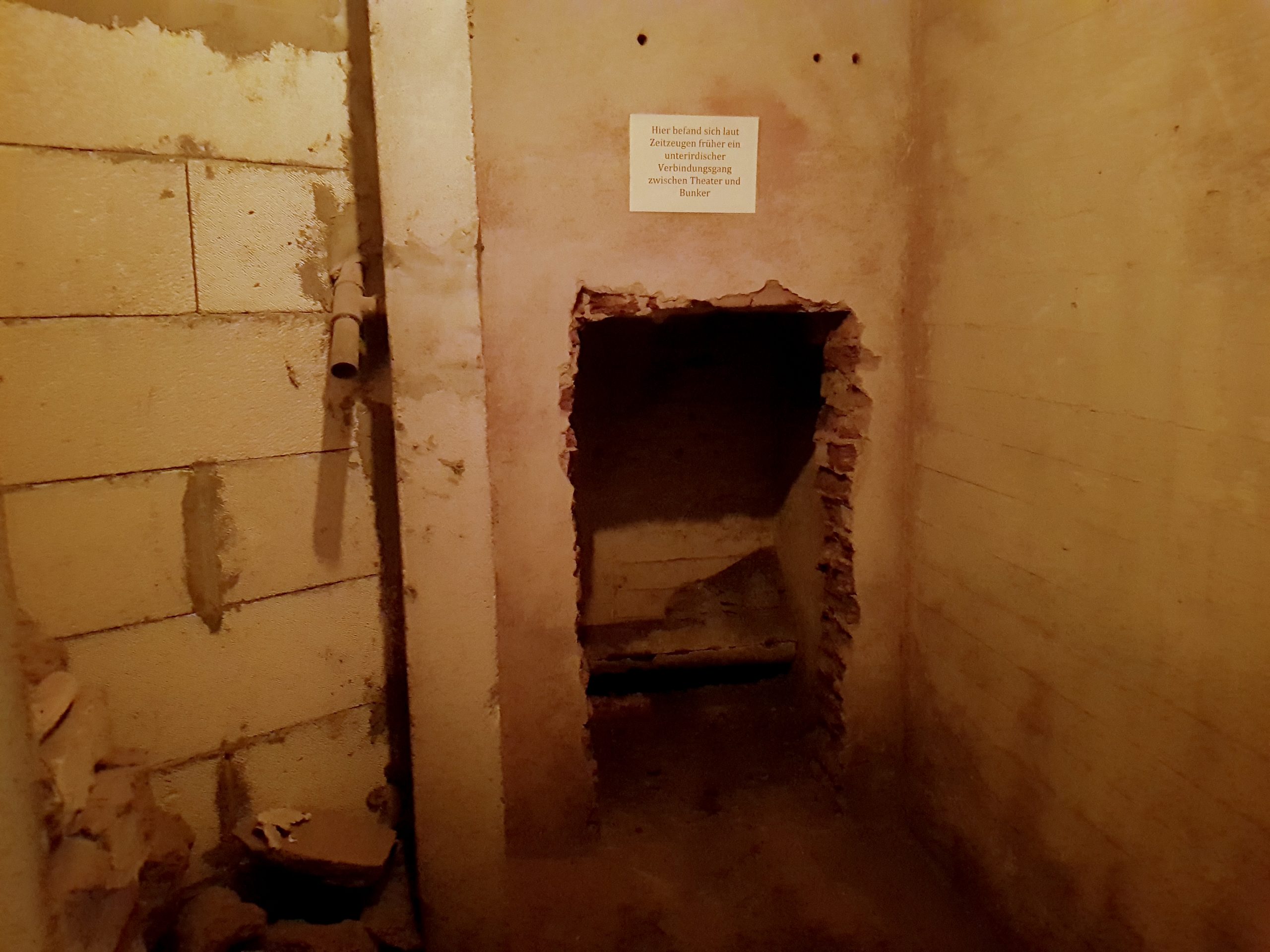Das Foto zeigt den Bunker in Hagen, ein Lost Place im Ruhrgebiet