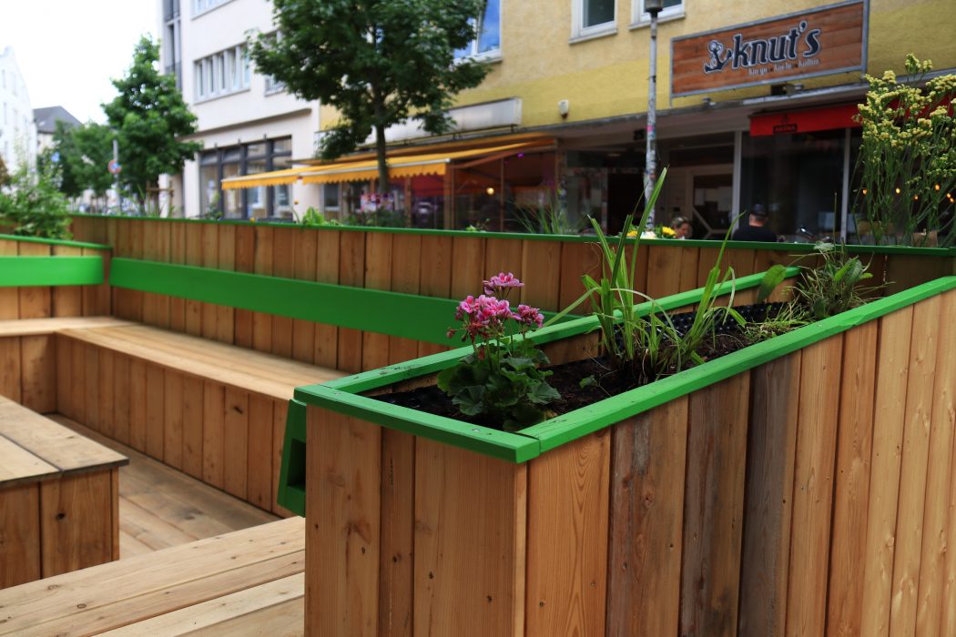 Das Foto zeigt das Parklet im Szeneviertel Wiesenviertel in Essen