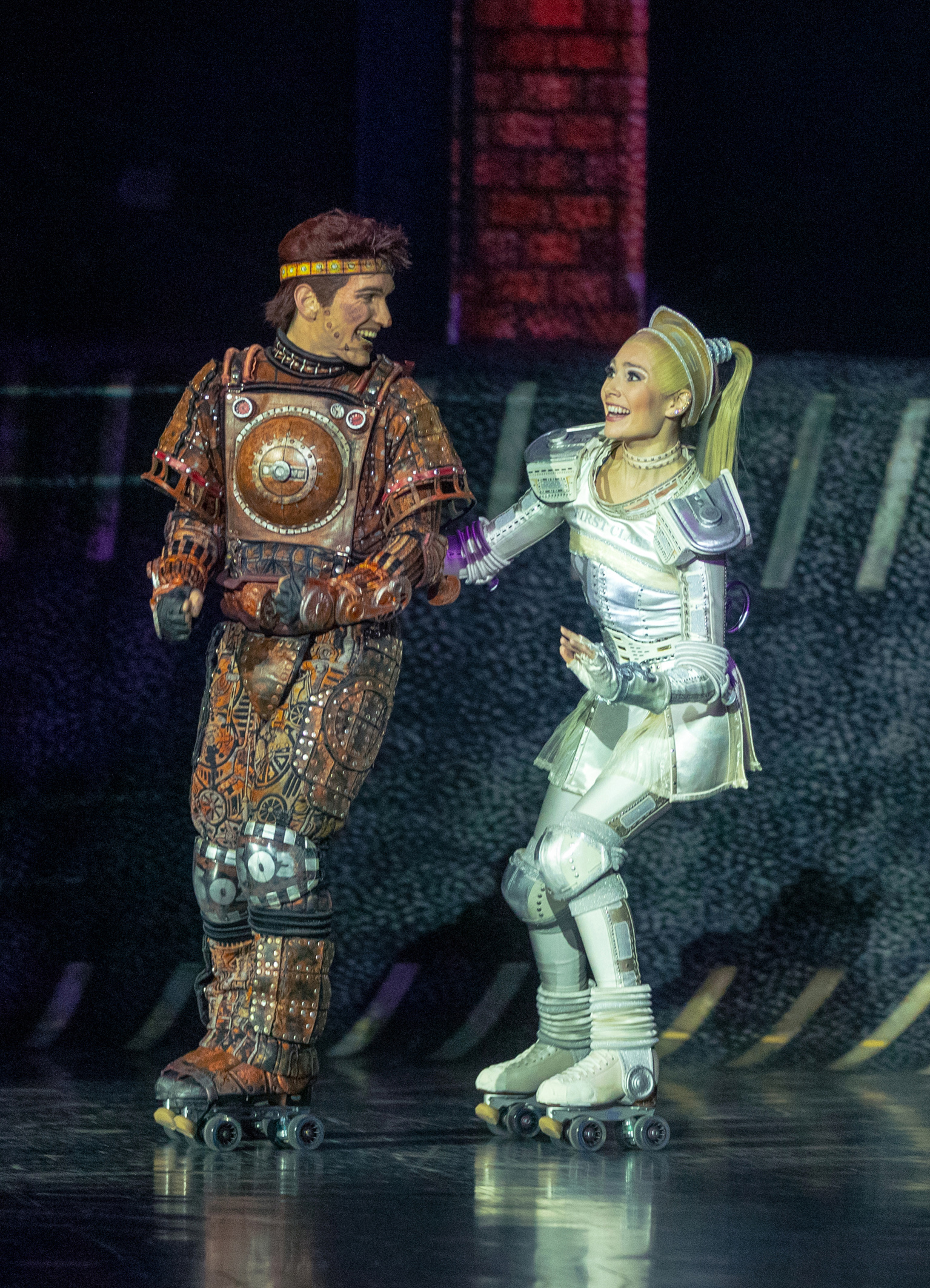 Das Foto zeigt Rusty und Pearl im Musical STARLIGHT EXPRESS