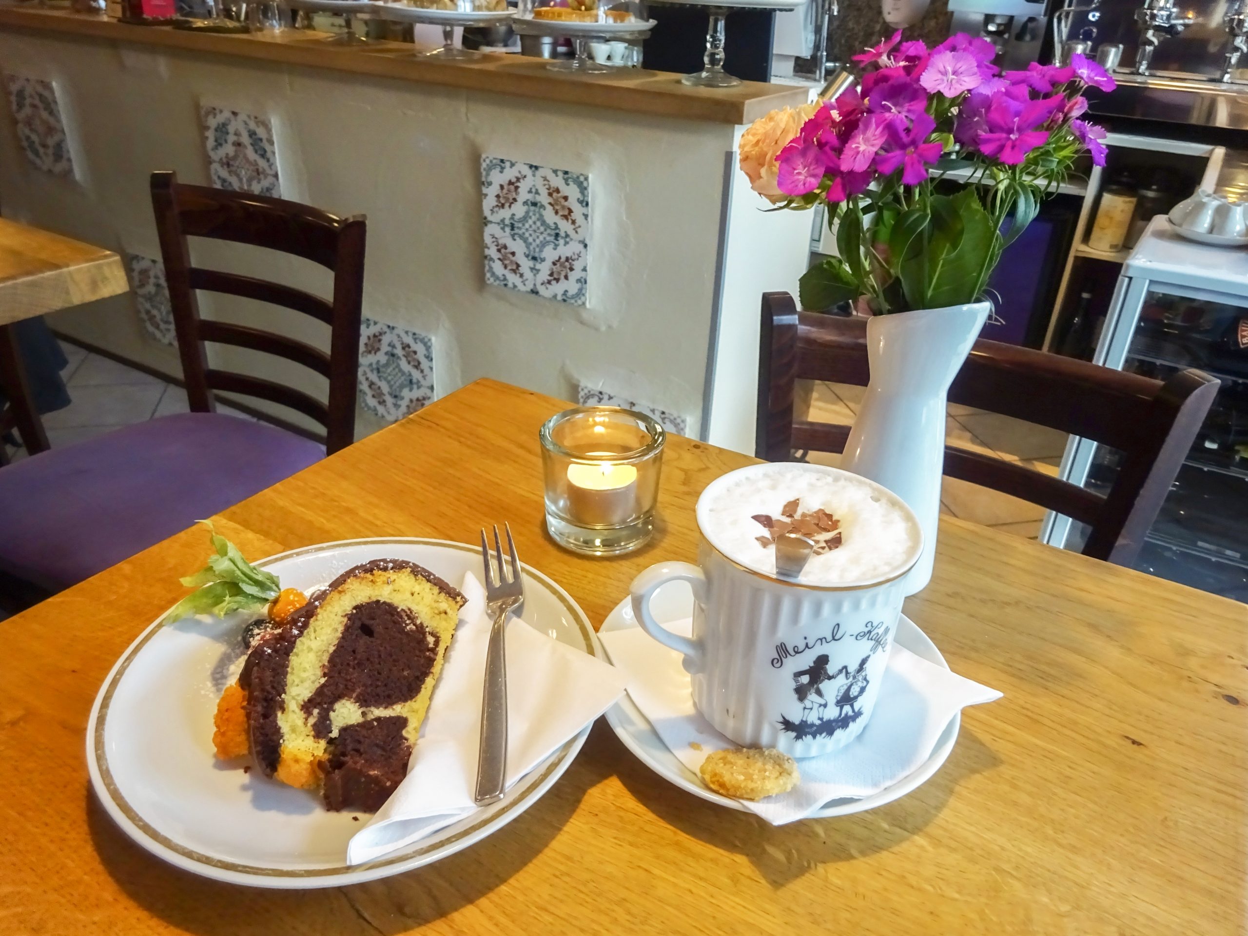 Das Bild zeigt Kuchen im Café Glanzstück in Essen Rüttenscheid