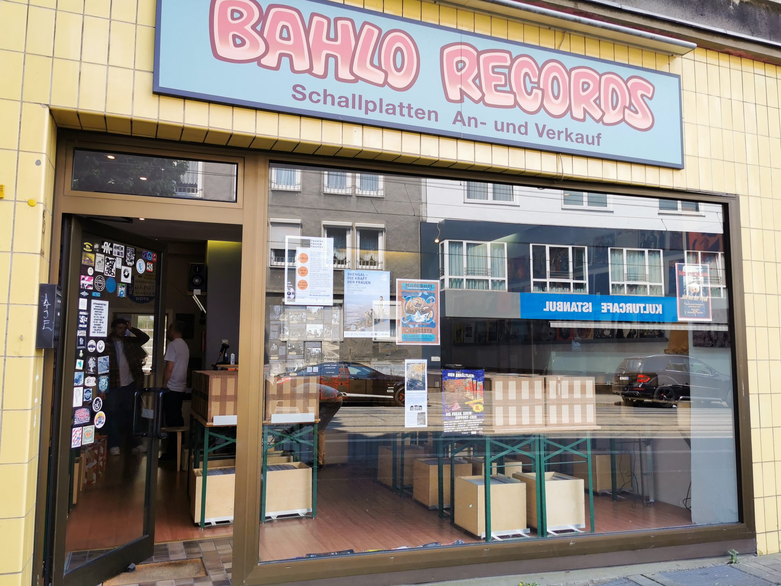 Das Foto zeigt den Schalplattenladen Bahlo Records im Kortländer Kiez in Bochum