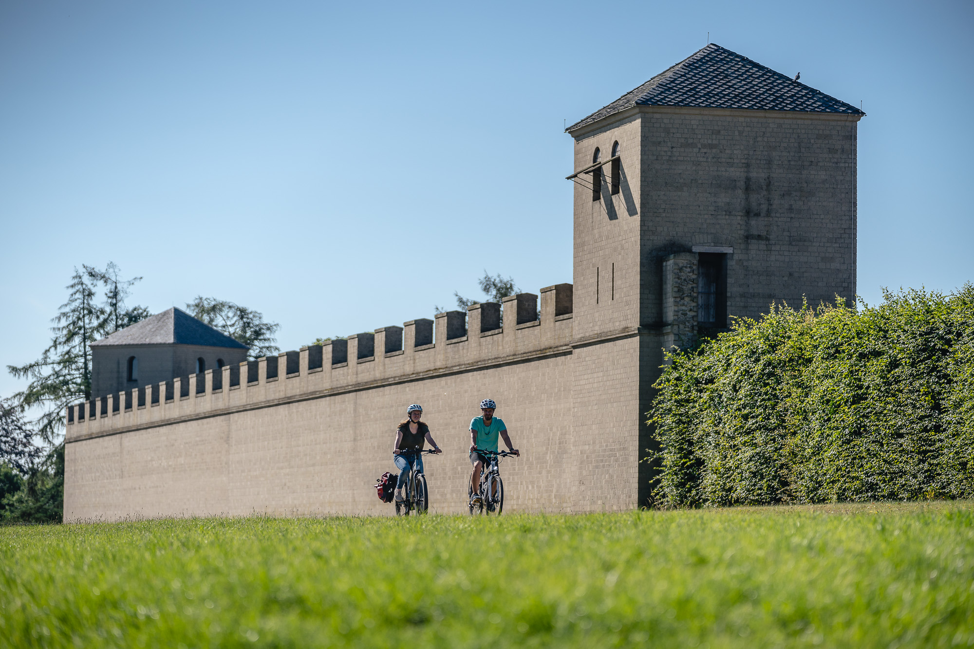 Das Foto zeigt Radfahrer auf der Römer-Lippe-Route