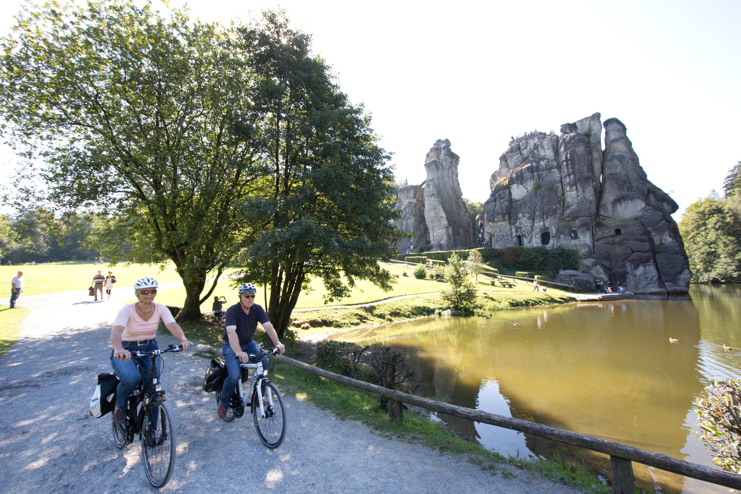 Das Foto zeigt Radfahrer auf der Römer-Lippe-Route