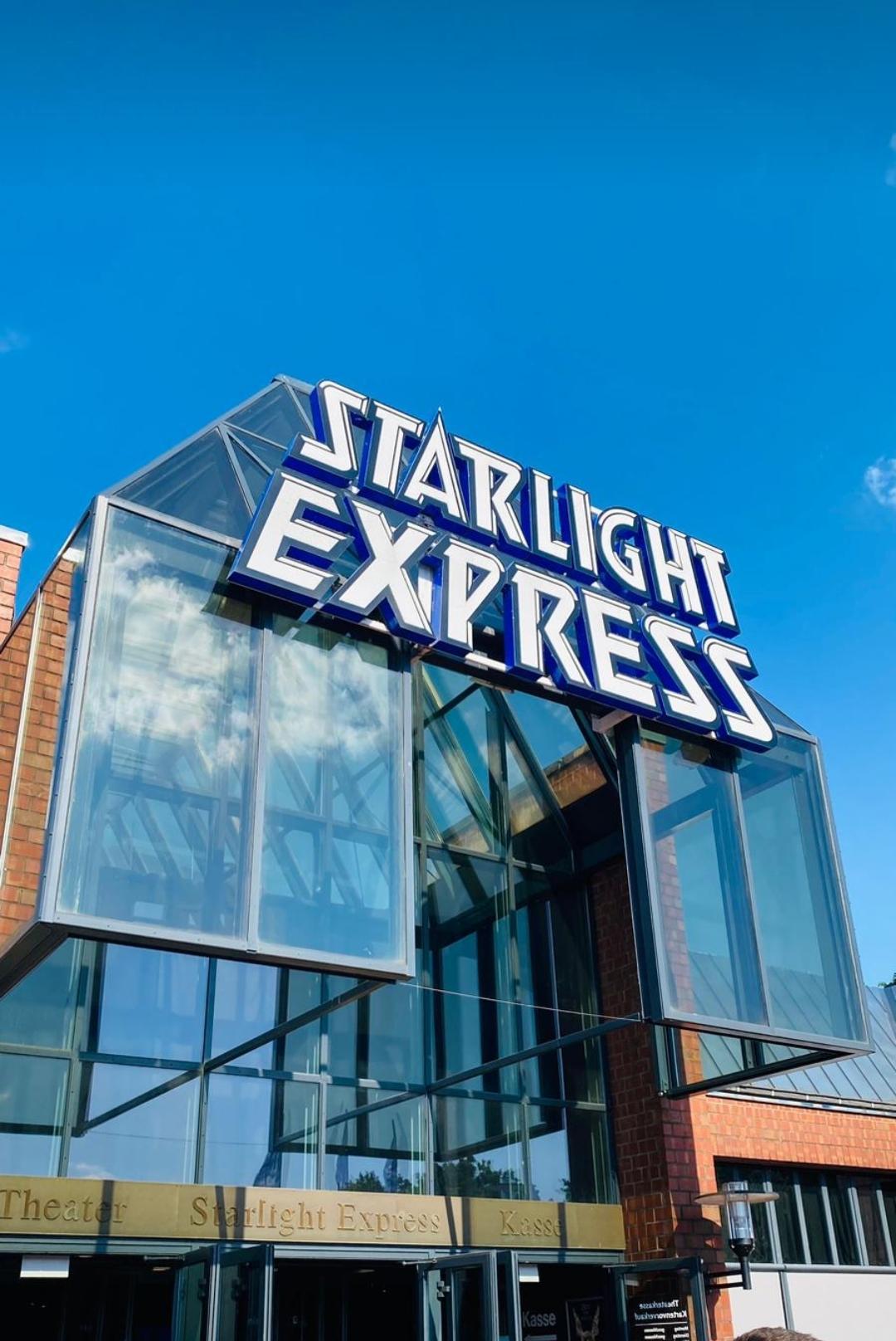 Das Foto zeigt das STARLIGHT EXPRESS Theater in Bochum
