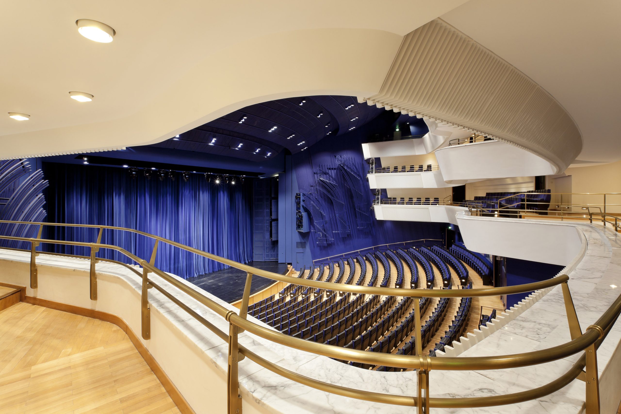 Das Foto zeigt das Aalto Theater im Südviertel Essen