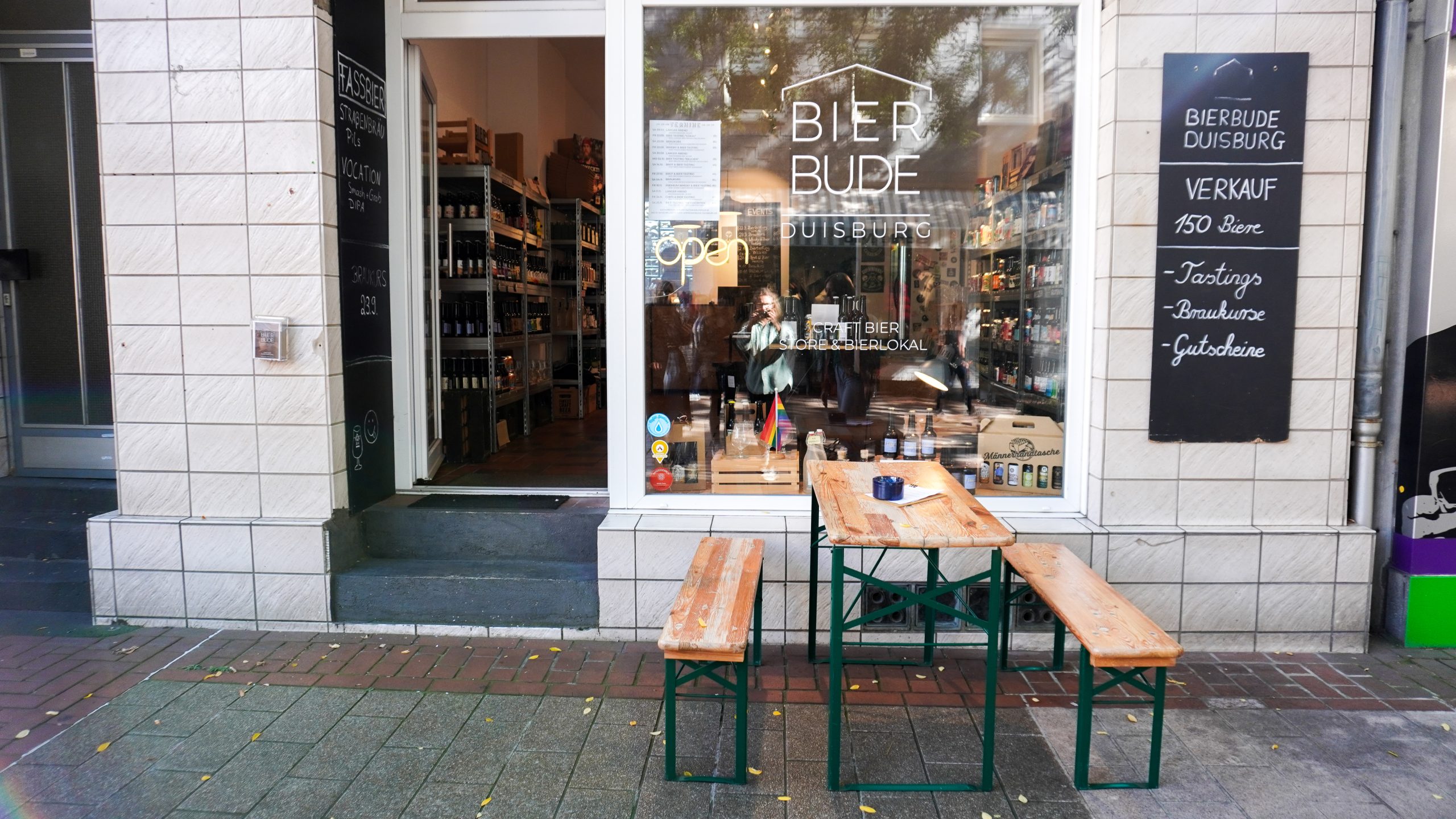 Das Foto zeigt die Bierbude im Dellviertel in Duisburg