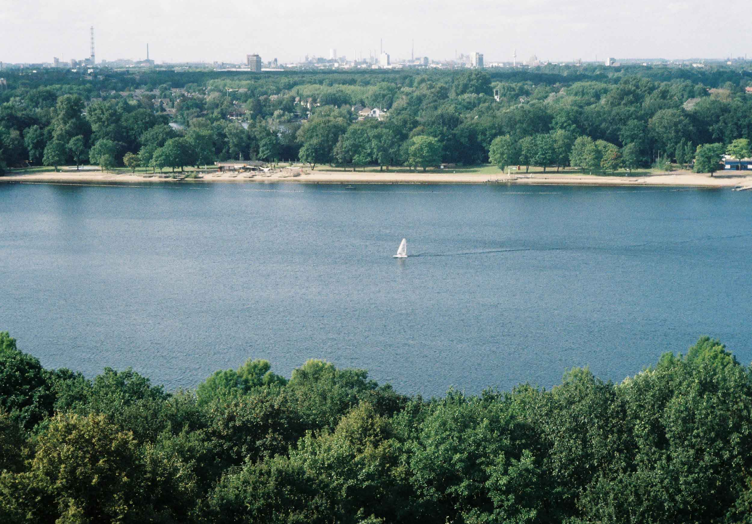 Das Foto zeigt die Sechs Seen Platte in Duisburg.