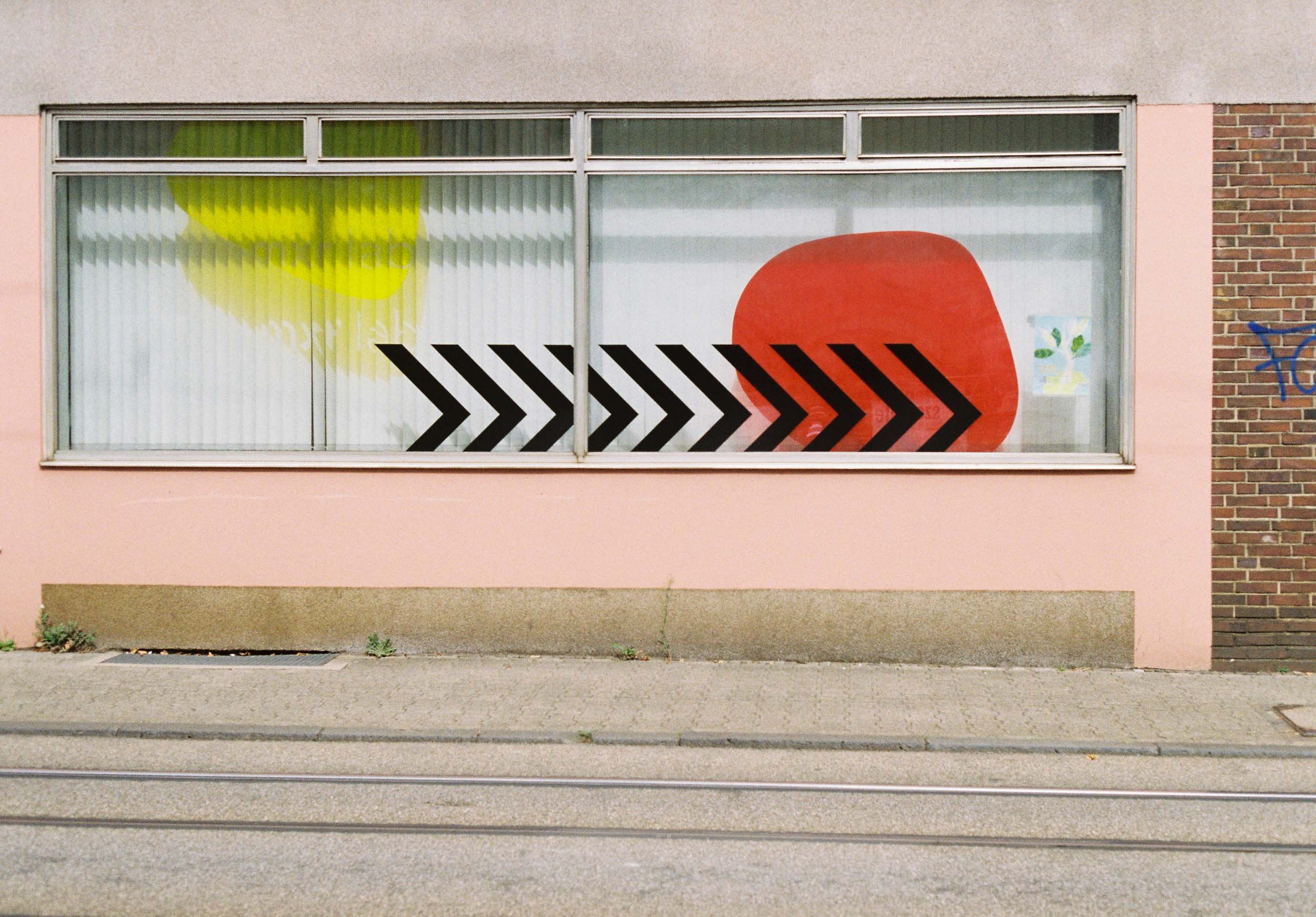 Das Foto zeigt ein Gebäude in Gelsenkirchen Ückendorf von außen.