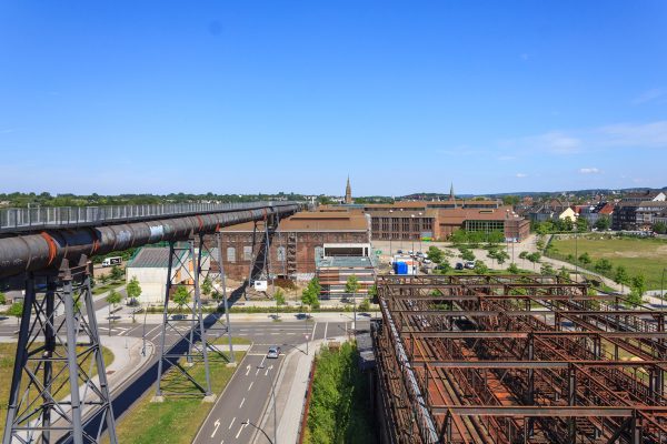 Das Foto zeigt den Ausblick vom Skywalk Phoenix West in Dortmund