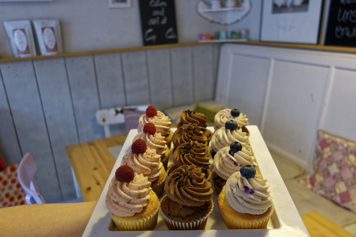 Das Foto zeigt eine Auswahl von Cupcakes in der Kleinen Zuckerbäckerei