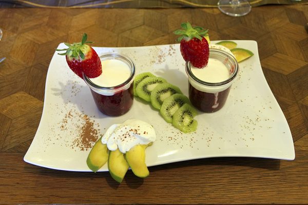 Das Foto zeigt das Dessert im Restaurant Canape im Schloss Ringenberg in Hamminkeln