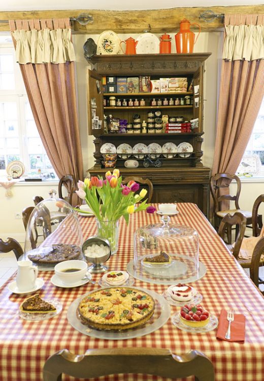 Das Foto zeigt einen gedeckten Tisch im Le Café Crème