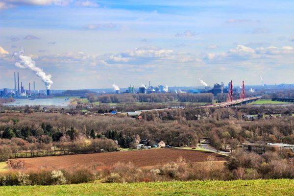 Das Foto zeigt die Aussicht von der Halde Rheinpreußen