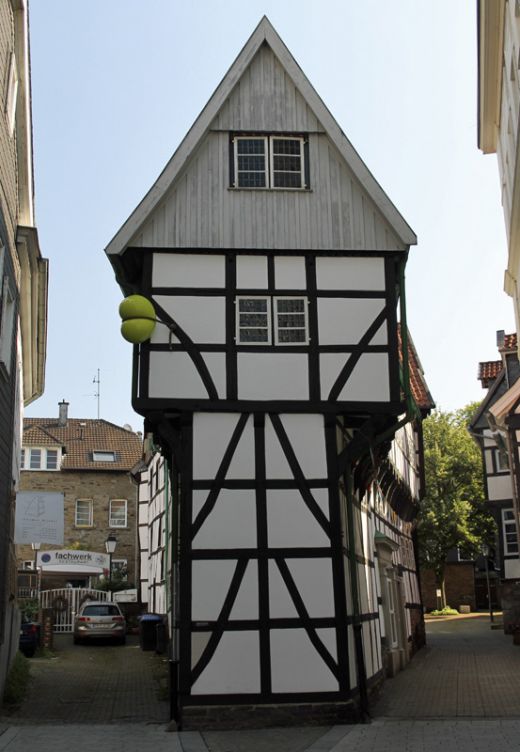 Das Foto zeigt das Bügeleisenhaus in Hattingen